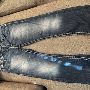 True Religion Straight leg Jean sz 36x32. Missing back pocket buttons